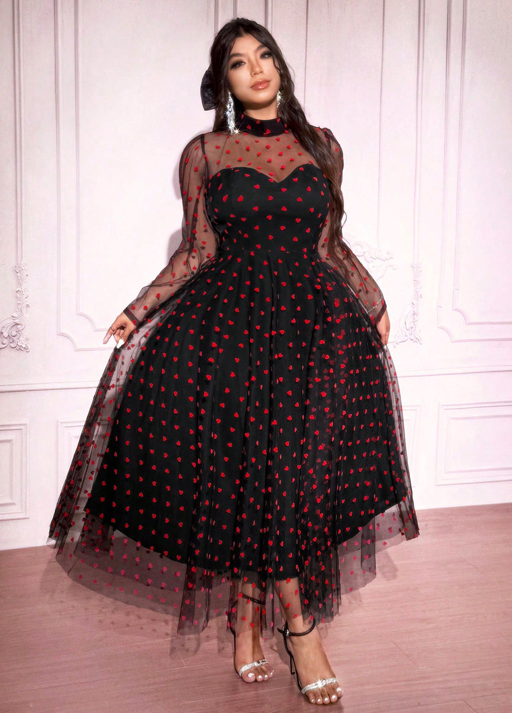 Чорна вечірня сукня з пишною спідницею SHEIN сердечка