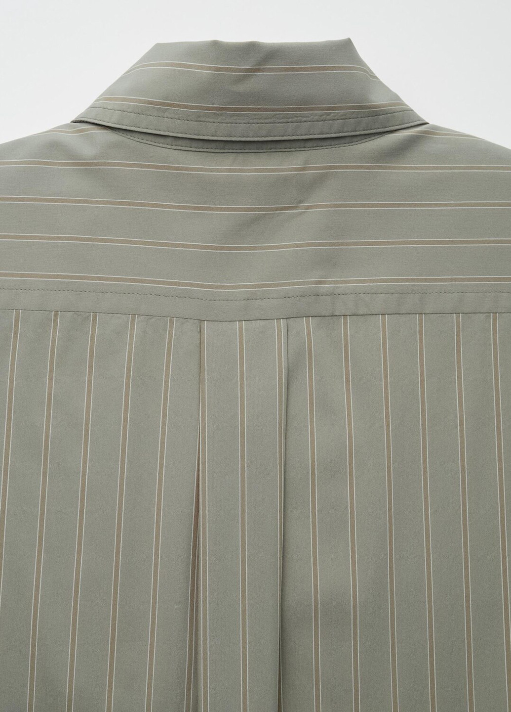 Оливковковая (хаки) кэжуал рубашка в полоску Uniqlo