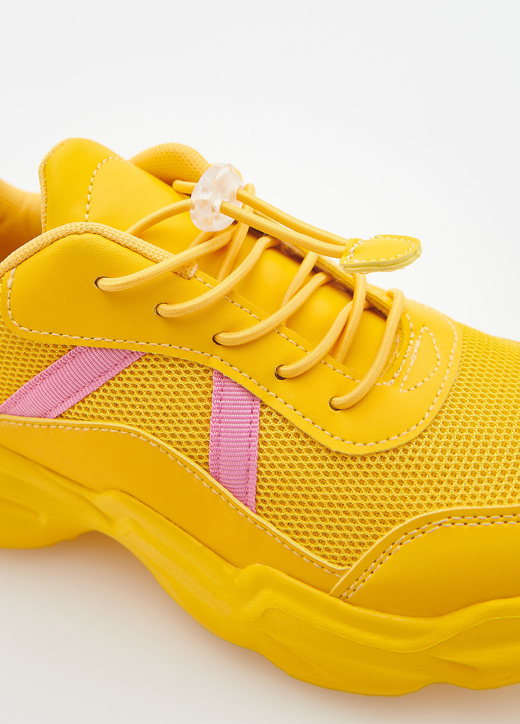 Желтые демисезонные кроссовки Reserved