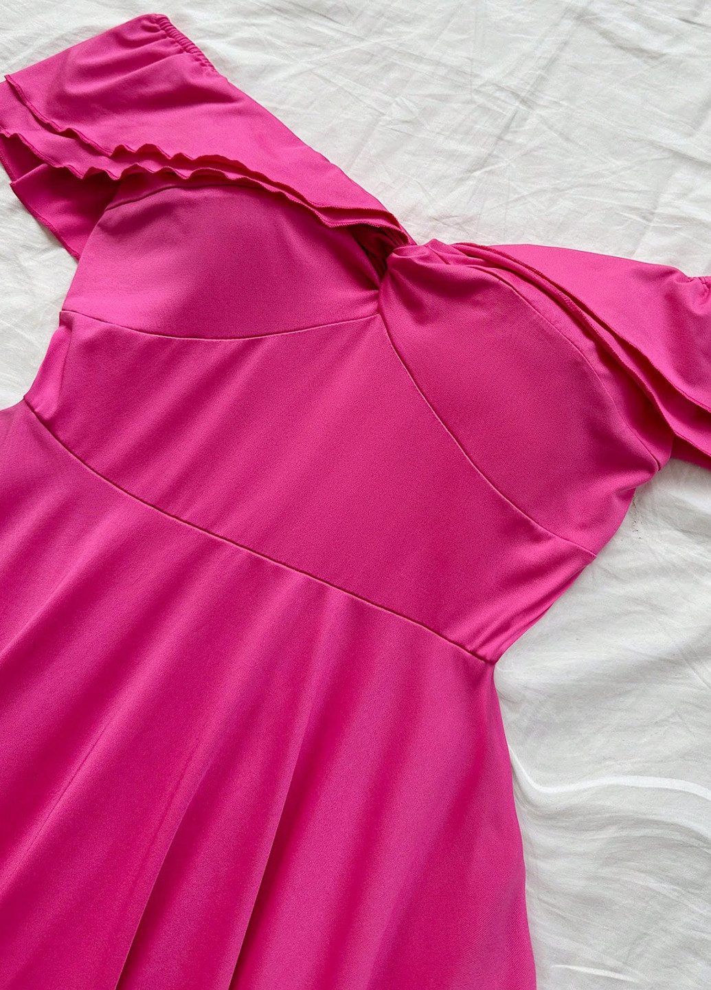 Малиновое коктейльное, кэжуал платье в стиле ампир, с открытыми плечами SHEIN однотонное