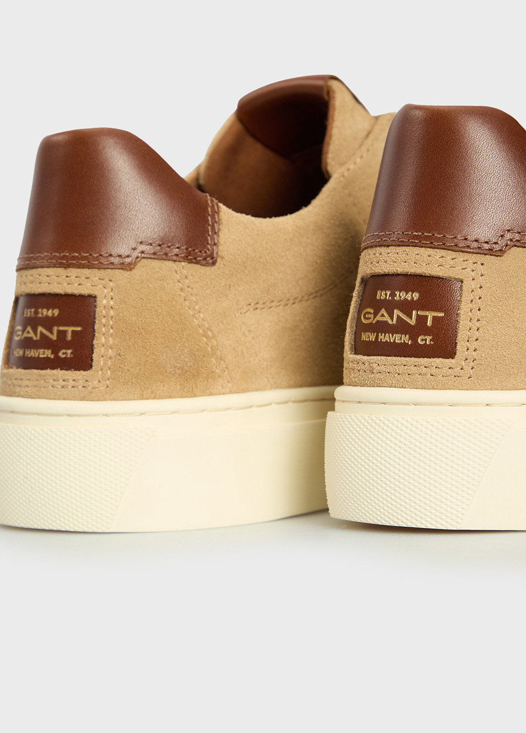 Бежевые кеды Gant