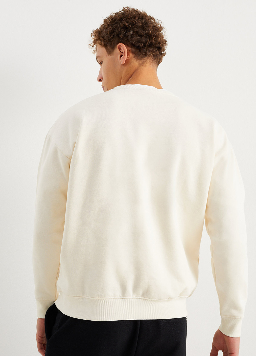 Світло-бежевий світшот C&A малюнок без декору (352190300)