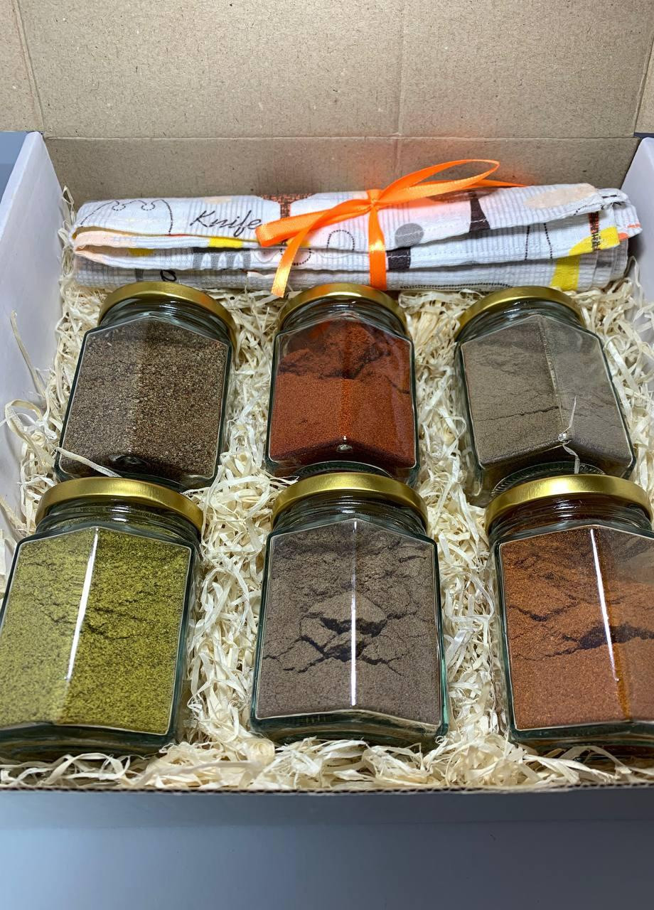 Подарунковий набір мелених перців у скляних банках. No Brand (251407705)