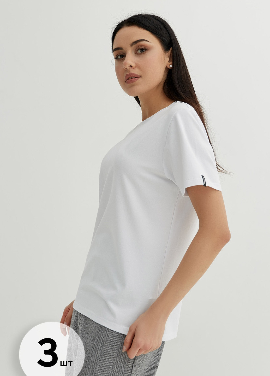 Белый летний комплект из трех базовых футболок. Garne