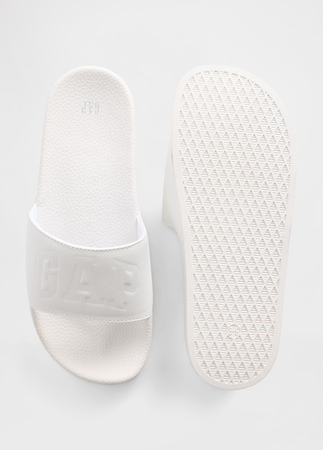 Белые шлепанцы Gap с тиснением, с логотипом