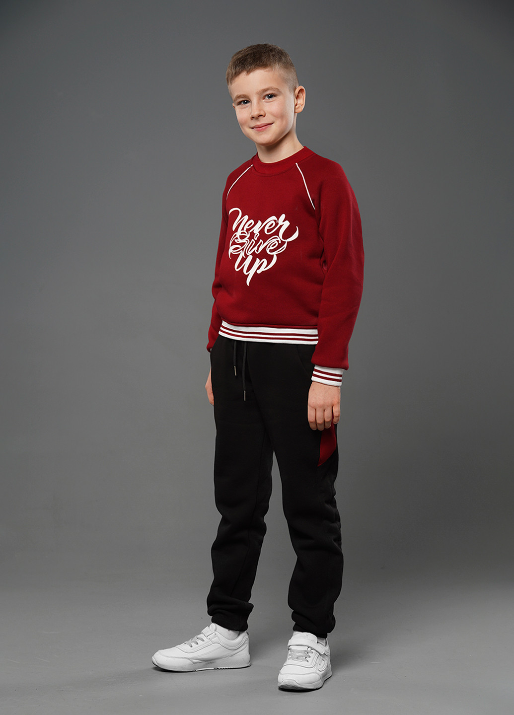 Sinthia свитшот надпись бордовый casual надпись бордовый кэжуал