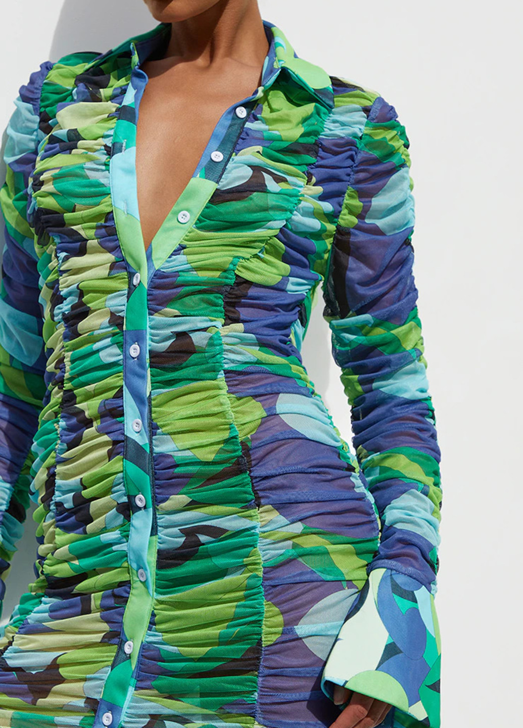Зеленое кэжуал платье PrettyLittleThing с абстрактным узором