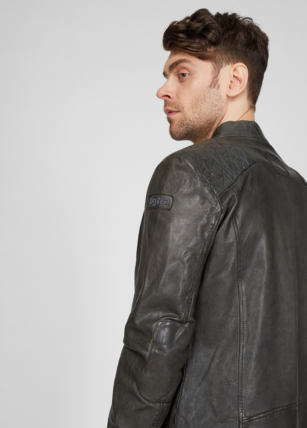 Темно-серая демисезонная куртка Tigha