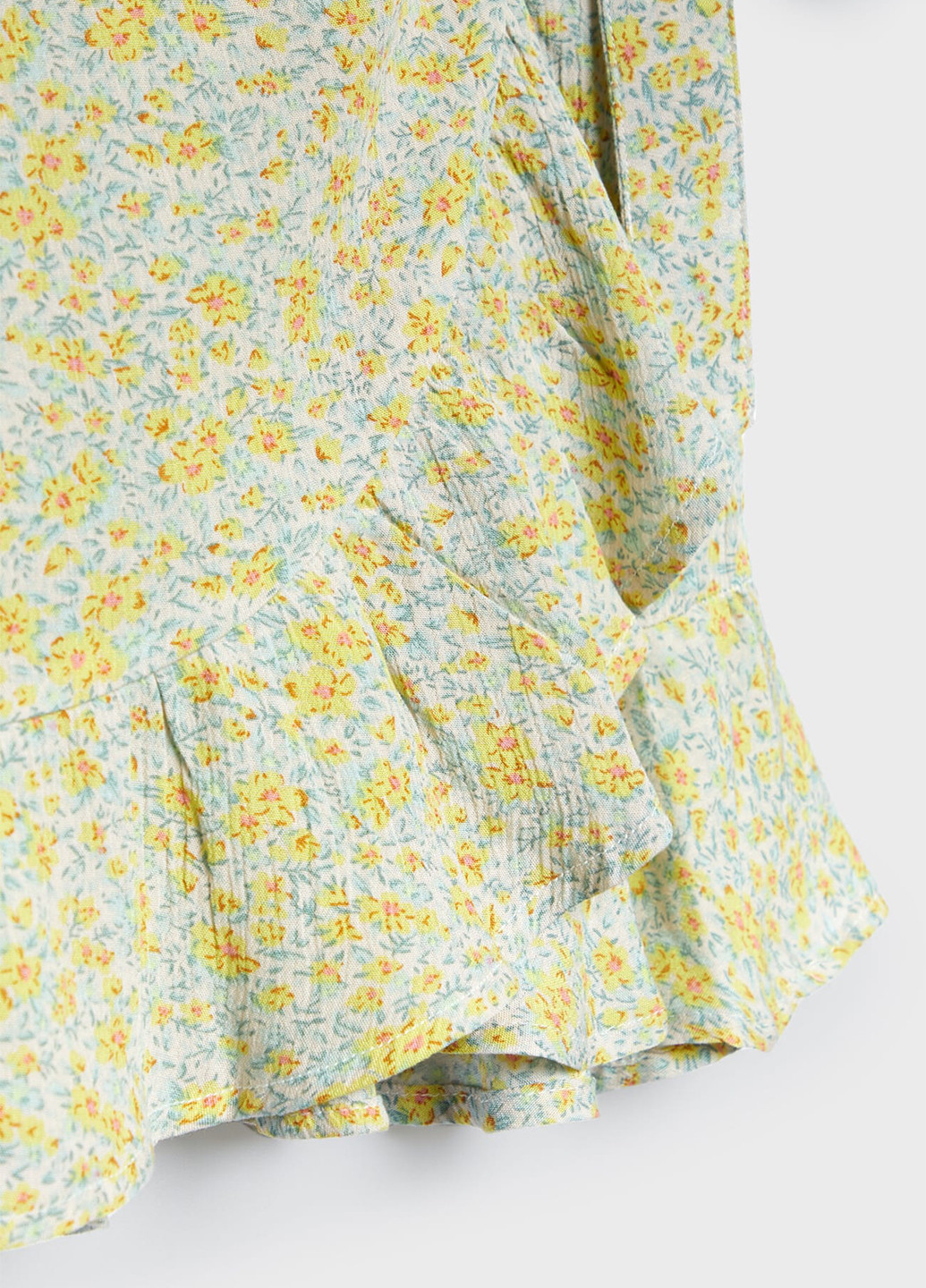 Оливковая кэжуал цветочной расцветки юбка Stradivarius на запах
