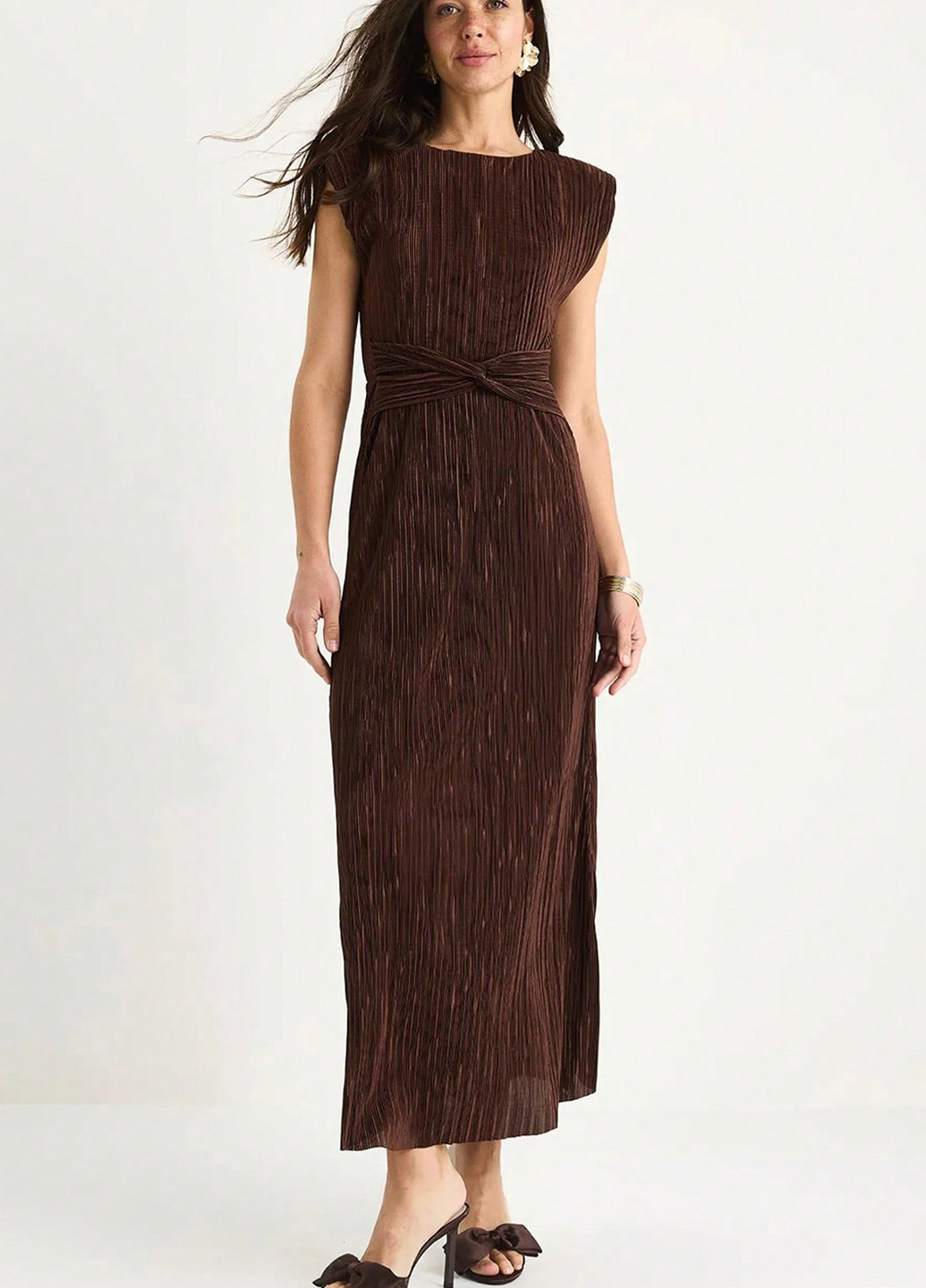 Коричневое праздничный, кэжуал платье а-силуэт, с открытыми плечами SHEIN однотонное