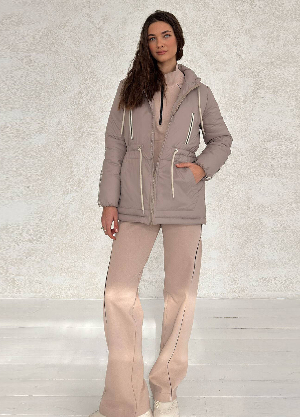 Бежева демісезонна куртка No Brand