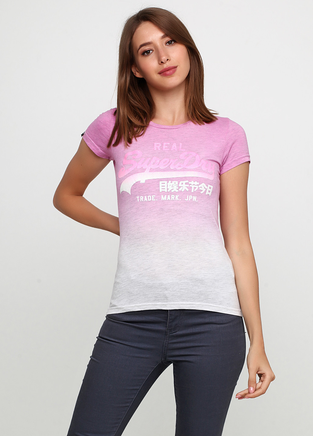 Розовая летняя футболка Superdry