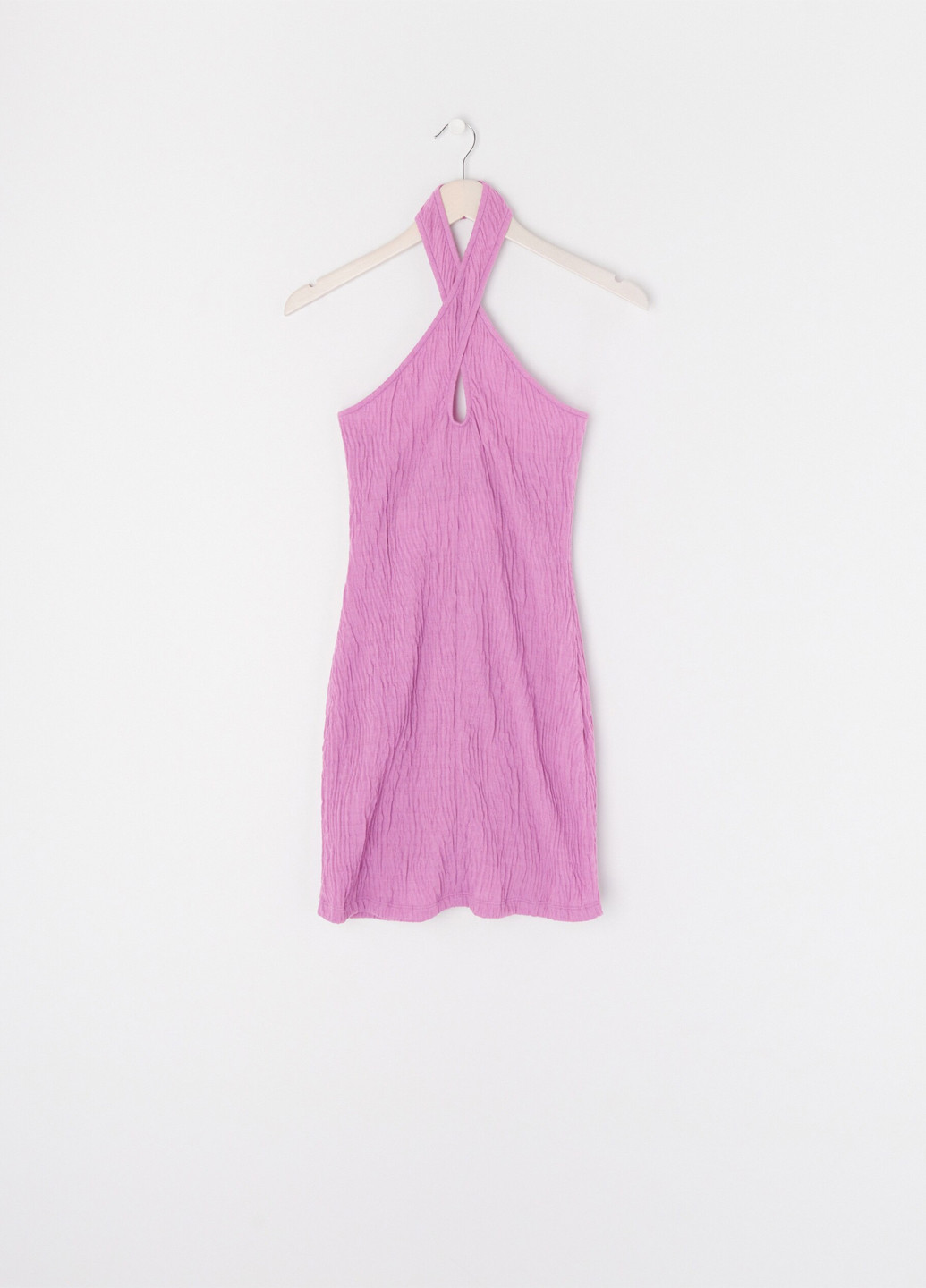 Сиреневое кэжуал платье с открытой спиной, силуэтная Sinsay однотонное