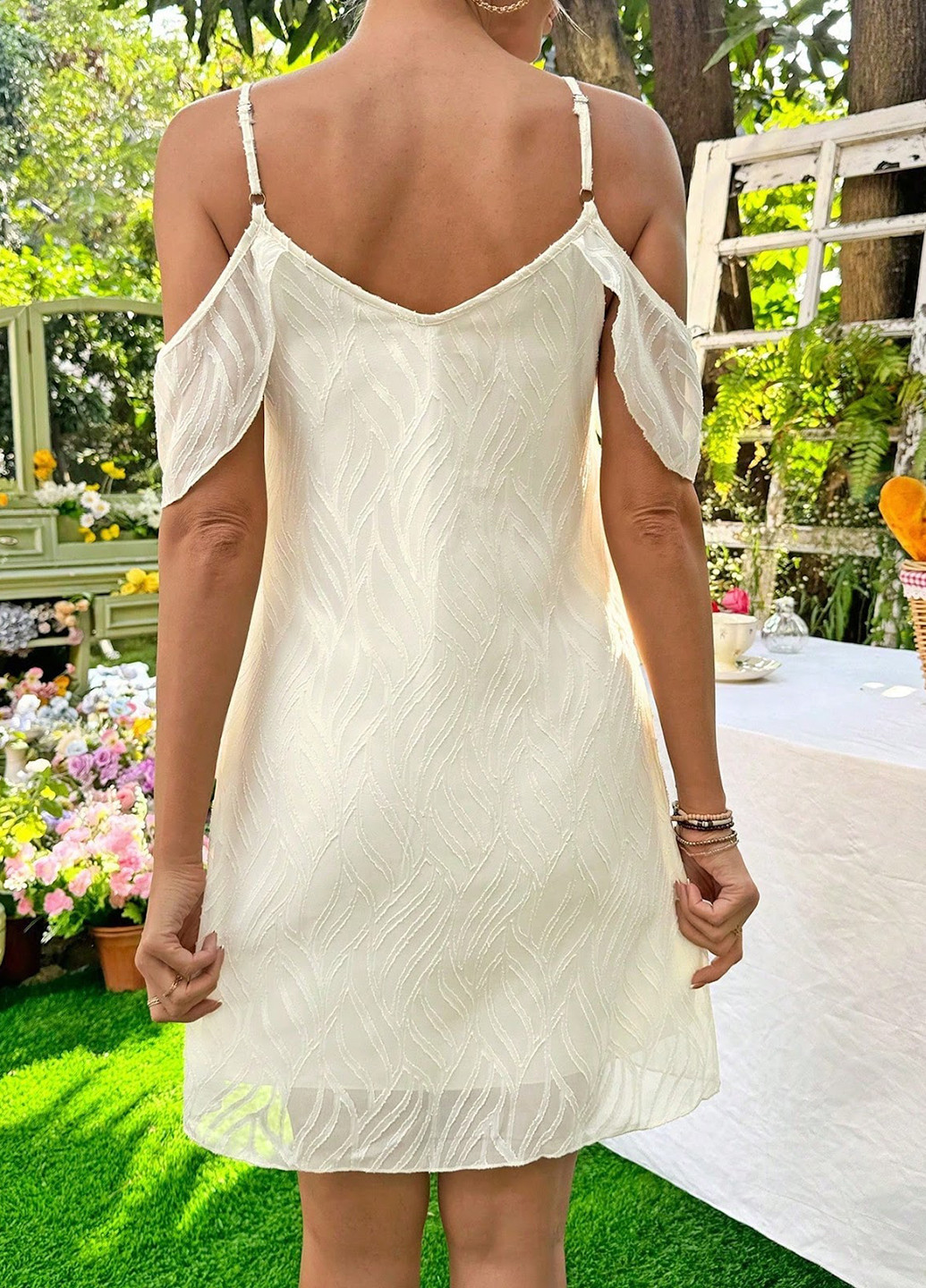 Кремова кежуал сукня SHEIN однотонна