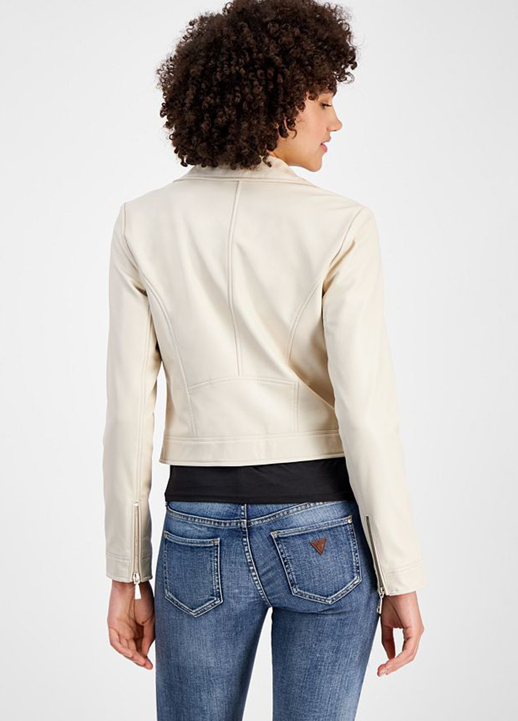 Молочна демісезонна куртка косуха Guess