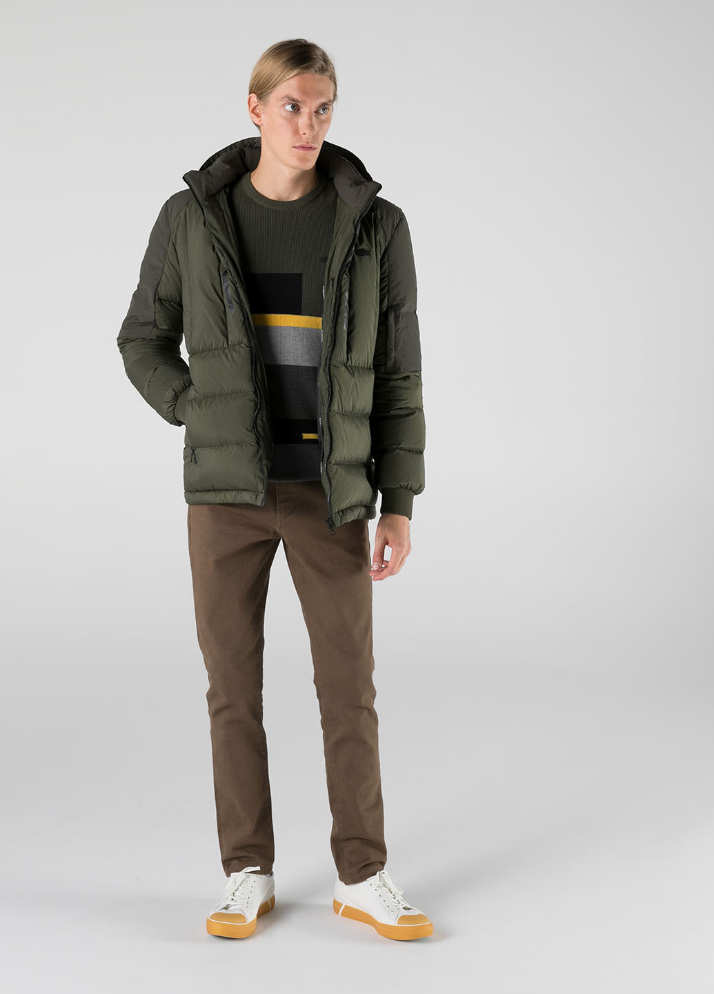 Оливковая (хаки) демисезонная куртка Lacoste