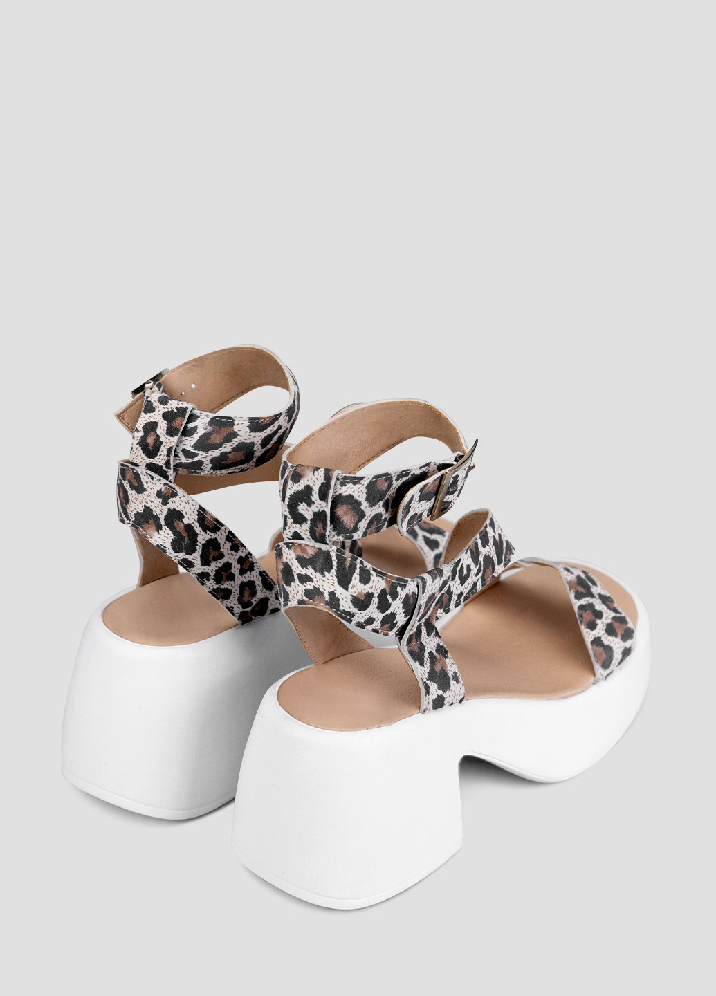 Комбинированные босоножки Viscala с ремешком с белой подошвой