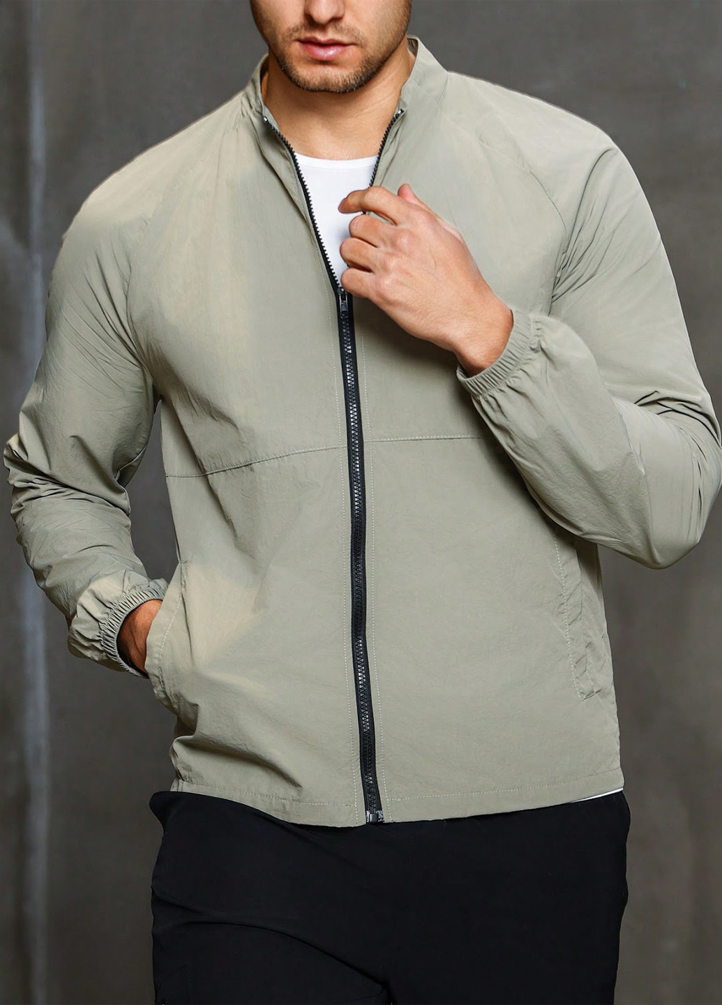 Сіра демісезонна вітровка SHEIN