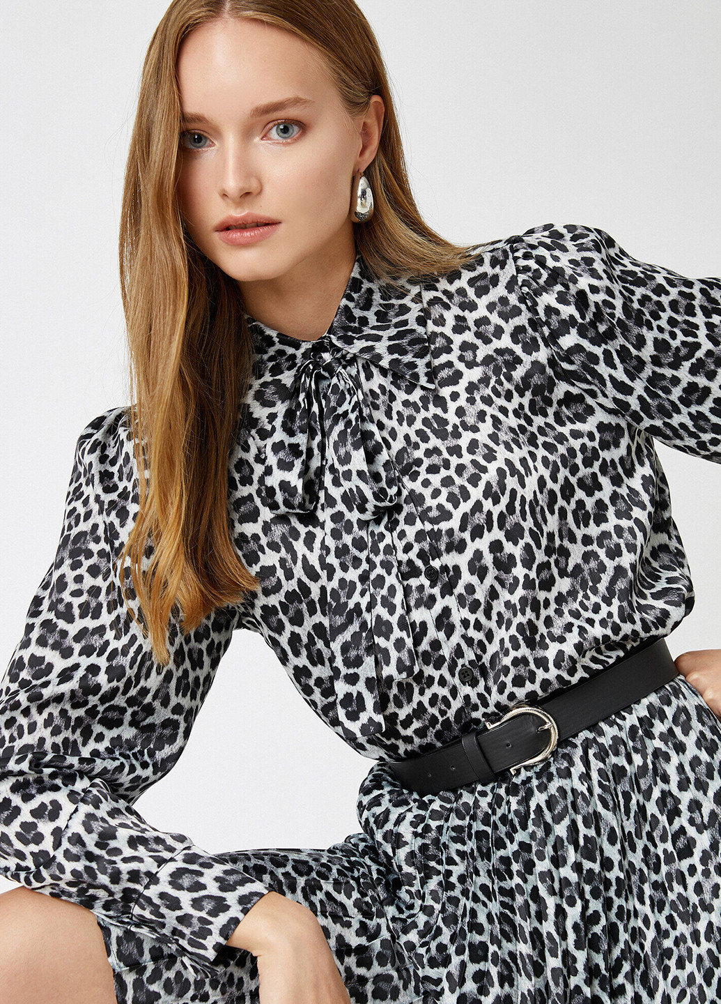 Черно-белая классическая рубашка леопардовый KOTON