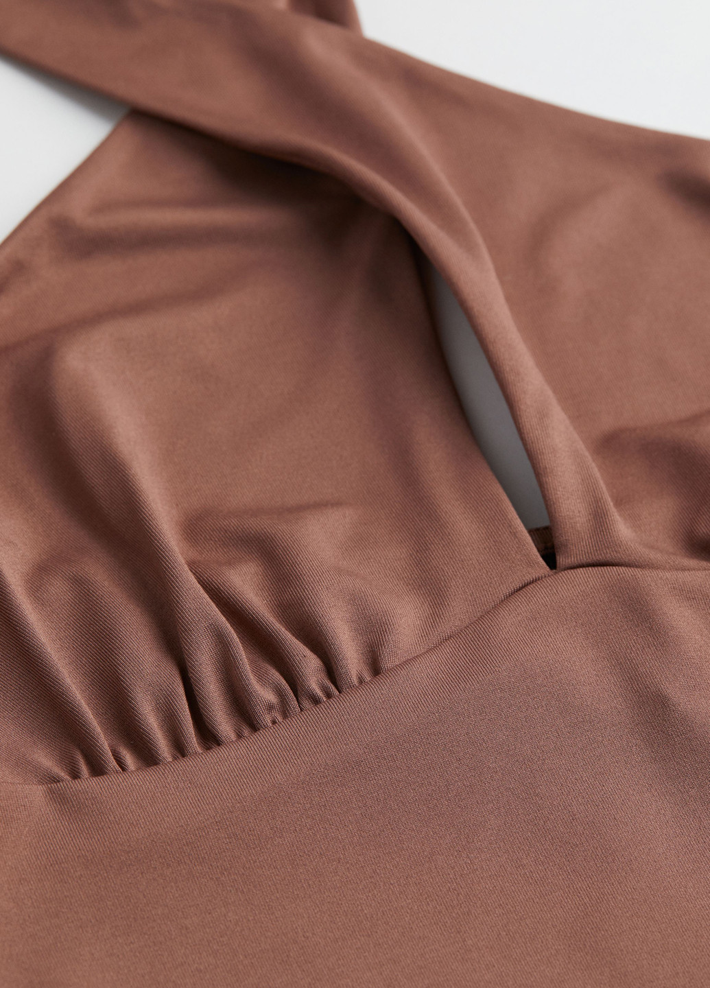 Коричневое кэжуал платье с открытыми плечами H&M однотонное