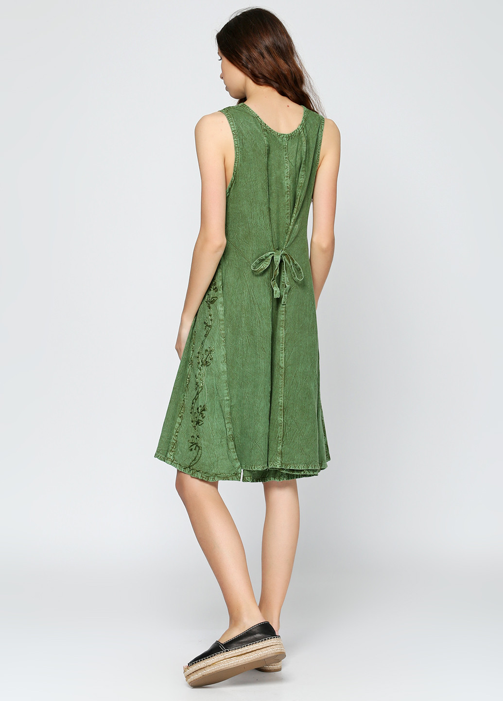 Зеленое кэжуал платье JULIA