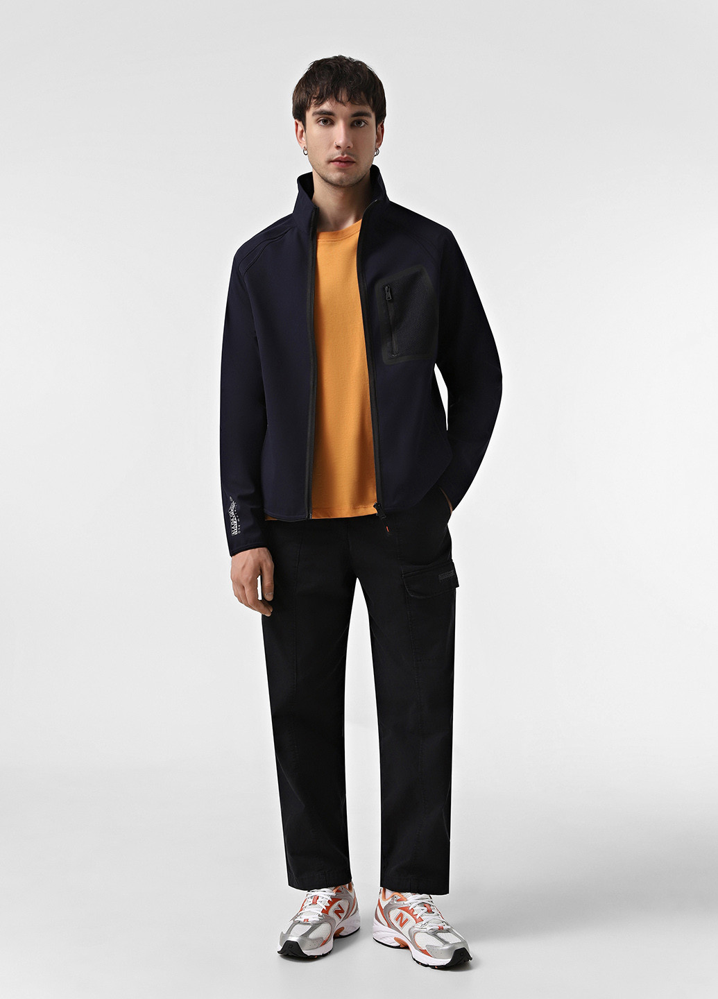 Темно-синяя демисезонная ветровка Napapijri