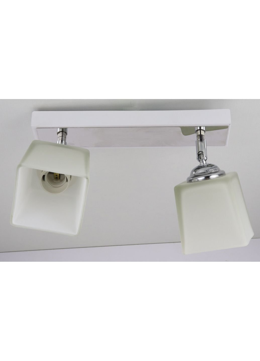 Люстра потолочная на 2 лампочки 51203/2-wh Белый 19х9х30 см. Sunnysky (253627518)