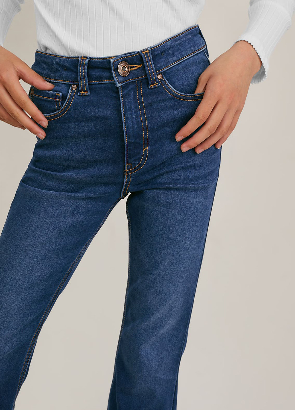 Синие демисезонные клеш джинсы C&A
