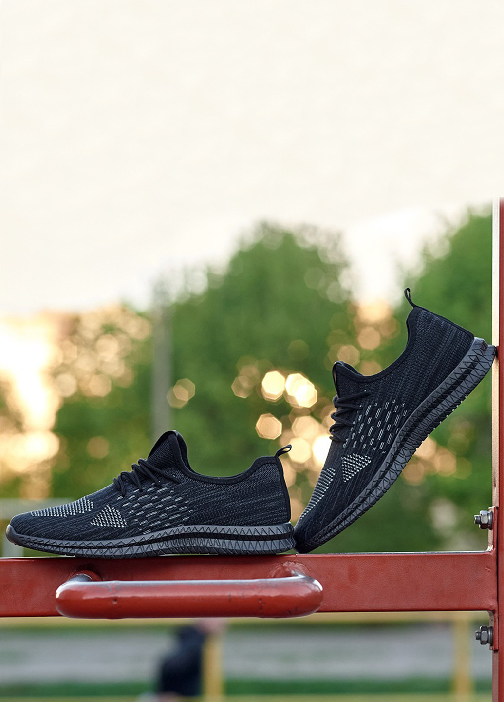 Черные демисезонные мужские кроссовки текстиль в сеточку на лето черные 1430904573 Gipanis
