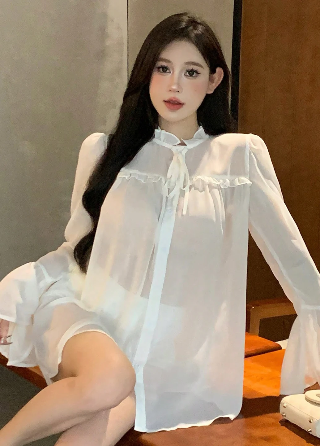 Молочна блуза SHEIN