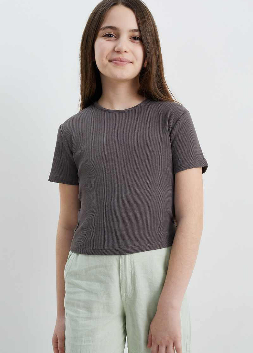 Темно-сіра літня футболка C&A