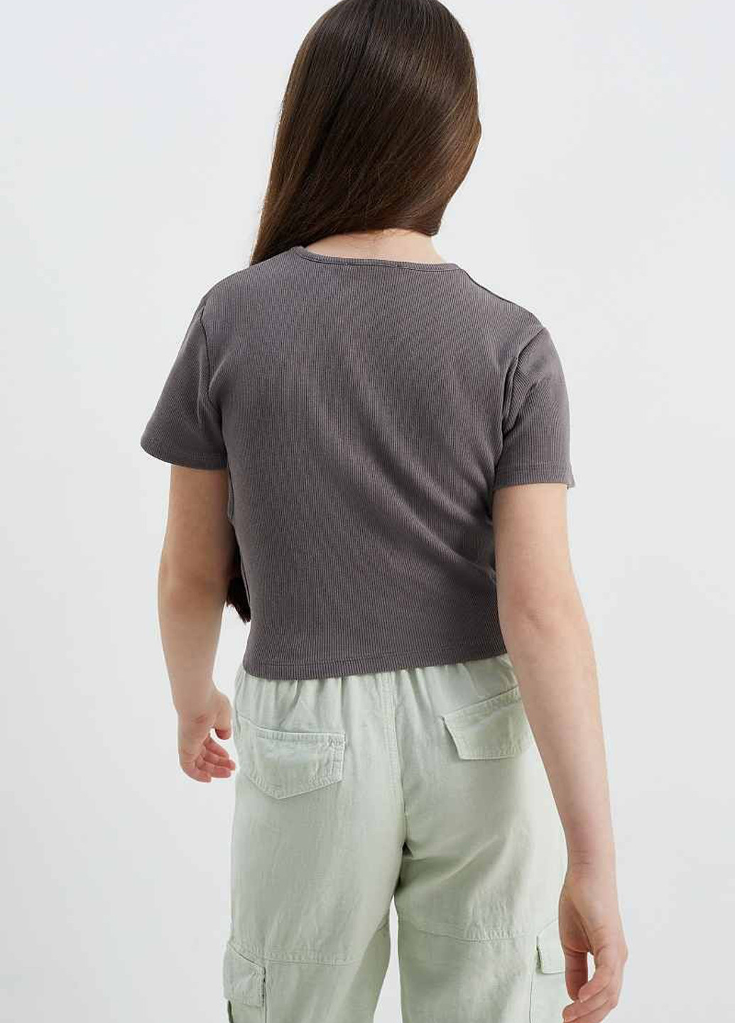 Темно-сіра літня футболка C&A