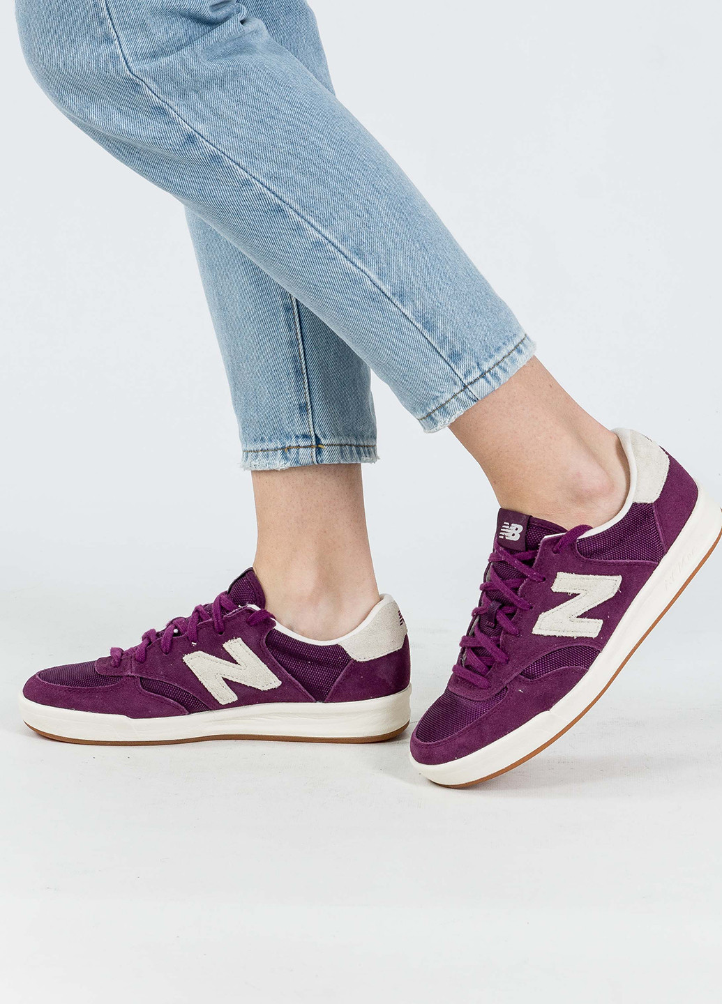 Фіолетові всесезонні кросівки New Balance
