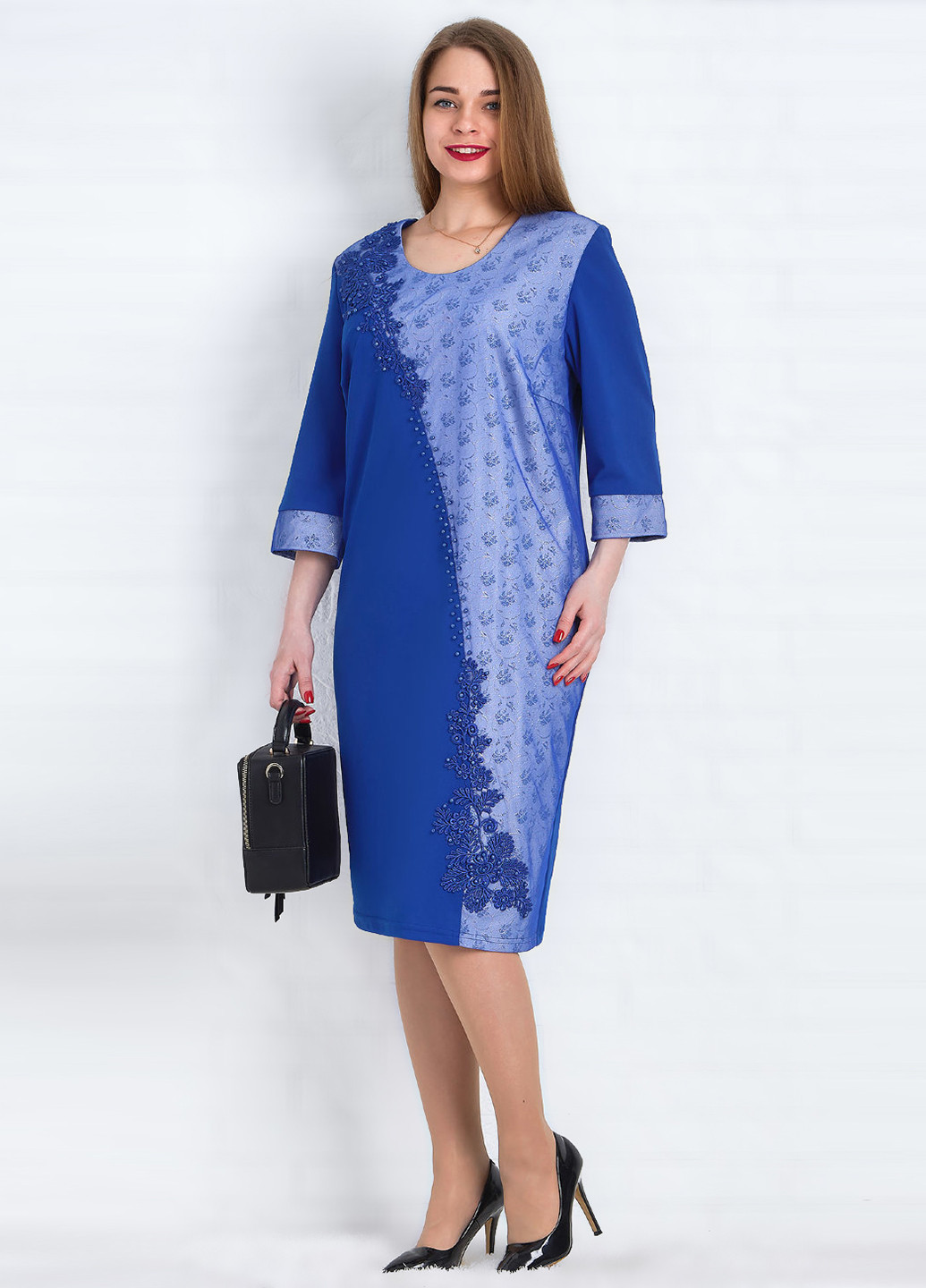 Синее кэжуал платье футляр Alenka Plus с рисунком