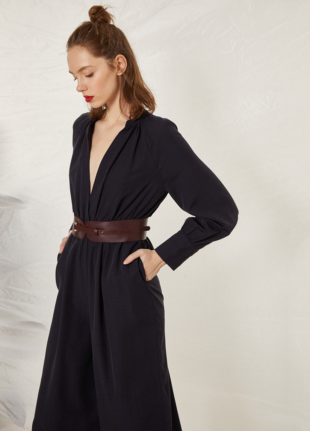 Комбинезон KOTON комбинезон-брюки однотонный чёрный кэжуал вискоза