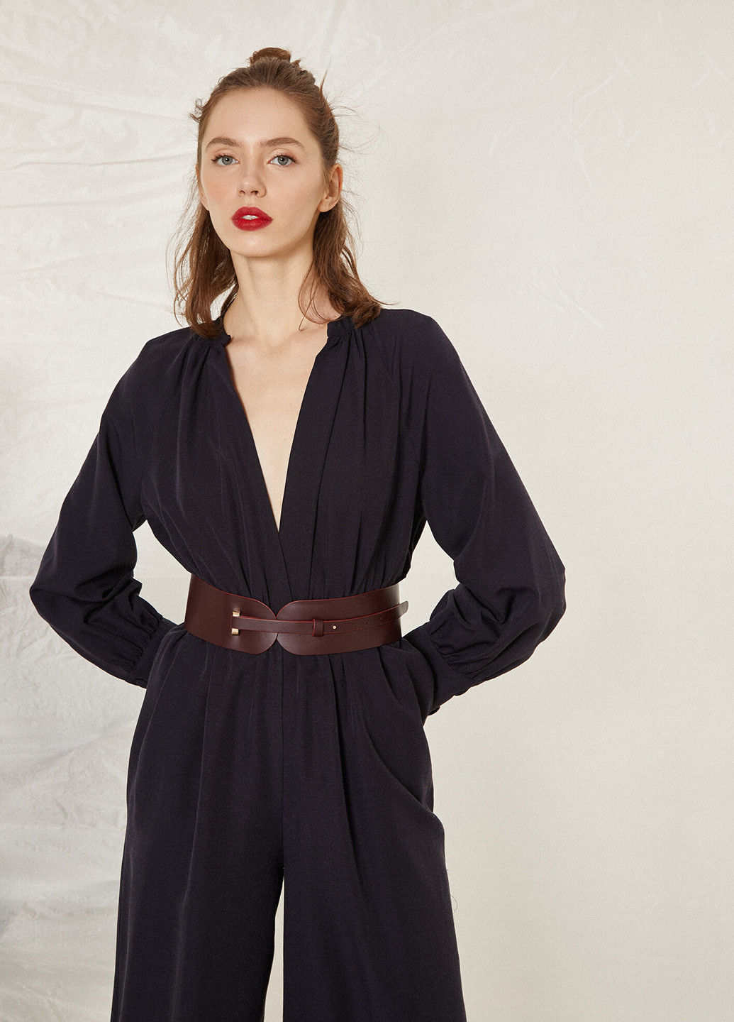 Комбинезон KOTON комбинезон-брюки однотонный чёрный кэжуал вискоза