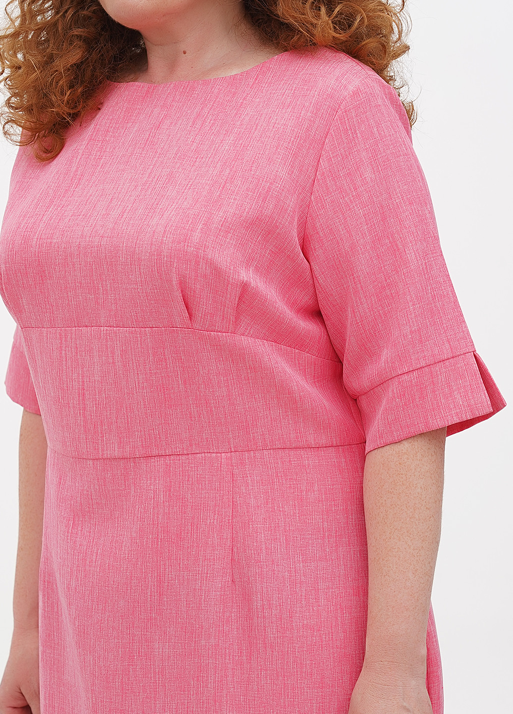 Светло-розовое кэжуал платье Laura Bettini однотонное