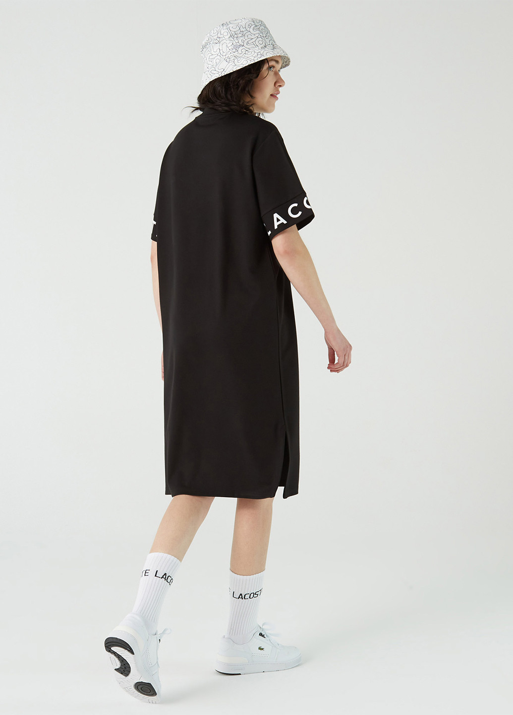 Чорна кежуал, спортивна сукня сукня-футболка Lacoste з написами