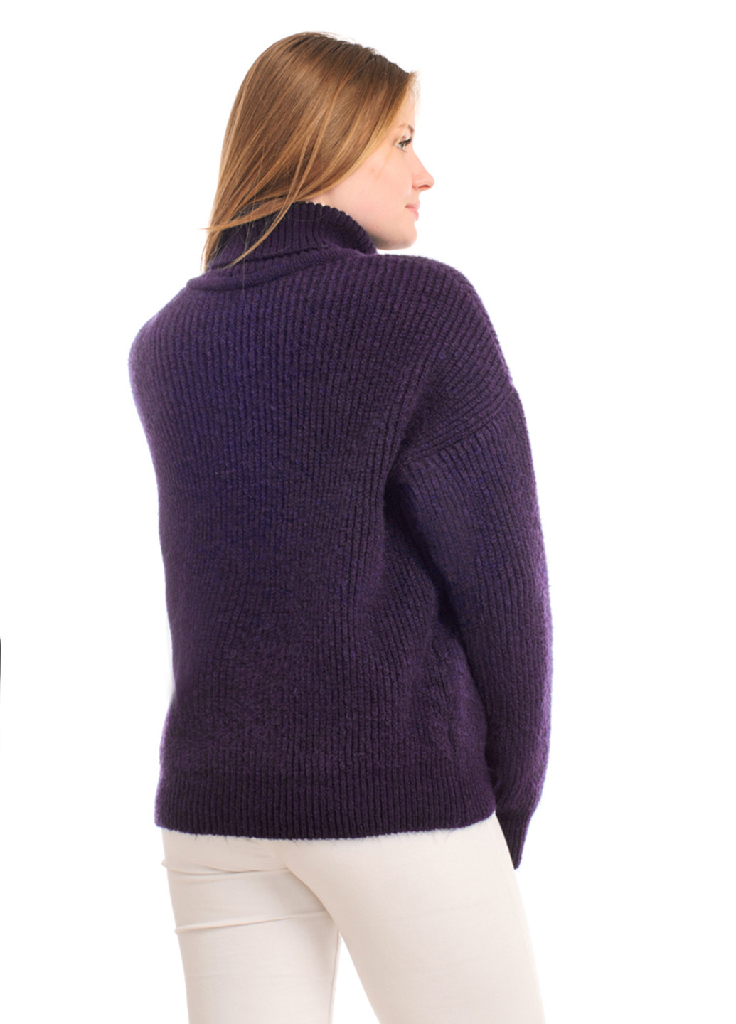 Фиолетовый зимний свитер SVTR