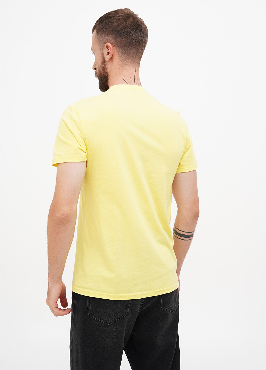 Жовта футболка District