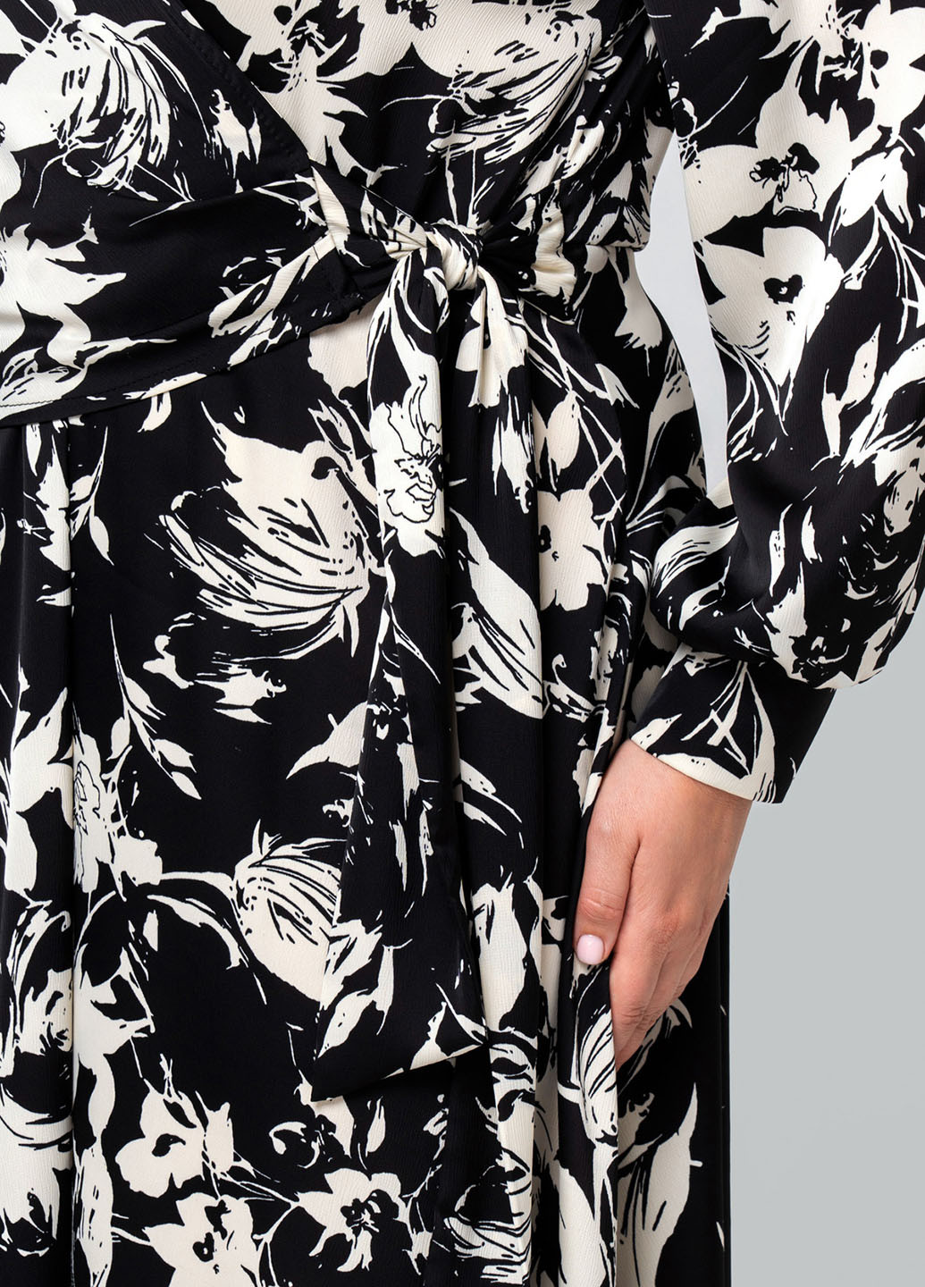 Чорно-білий кежуал сукня на запах A'll Posa з квітковим принтом