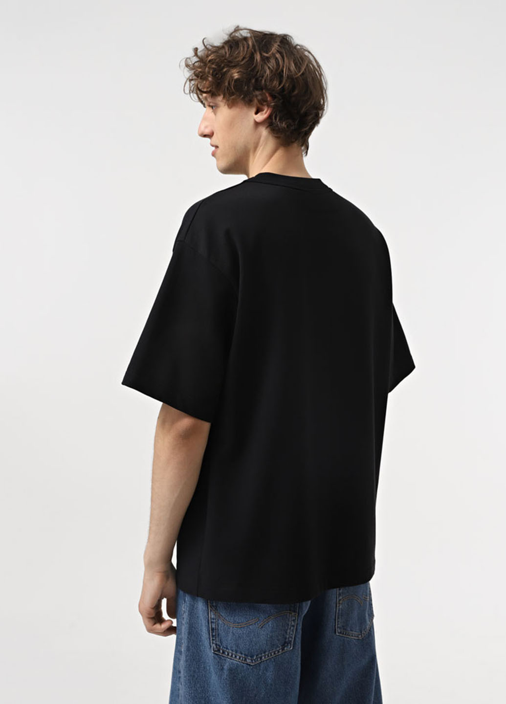 Черная футболка Promin