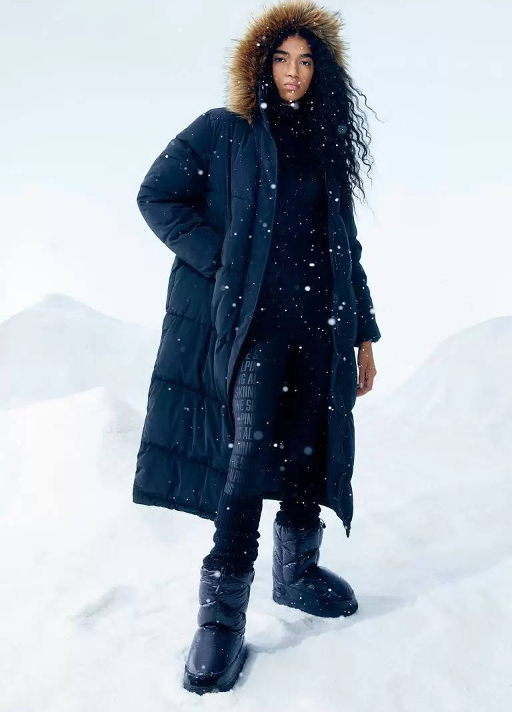 Черная зимняя куртка H&M