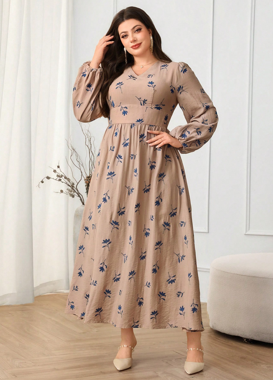 Бежевое кэжуал платье а-силуэт SHEIN с цветочным принтом