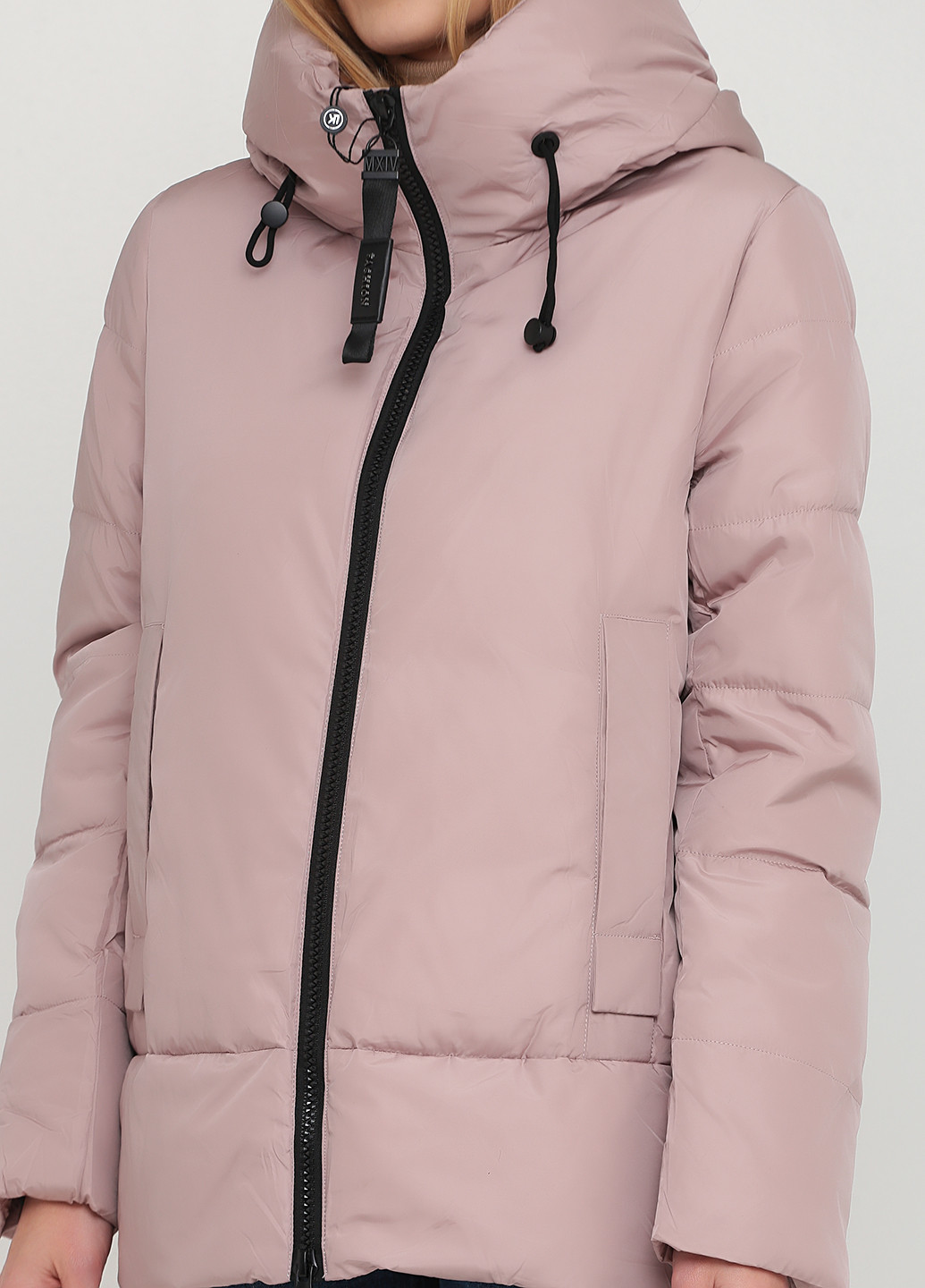 Розовая зимняя куртка Lusskiri