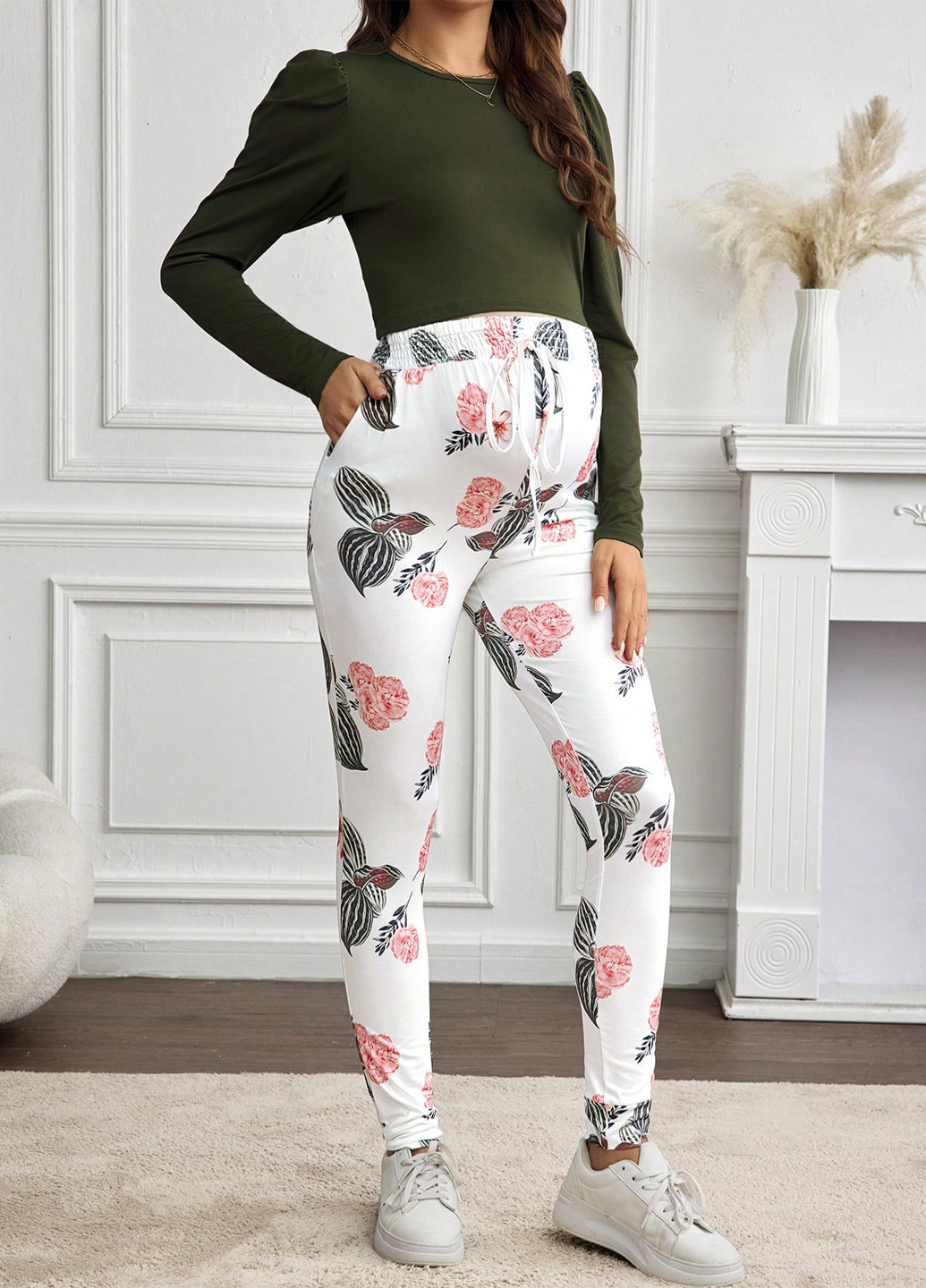 Оливковый (хаки) демисезонный комплект для беременных (топ, леггинсы) SHEIN