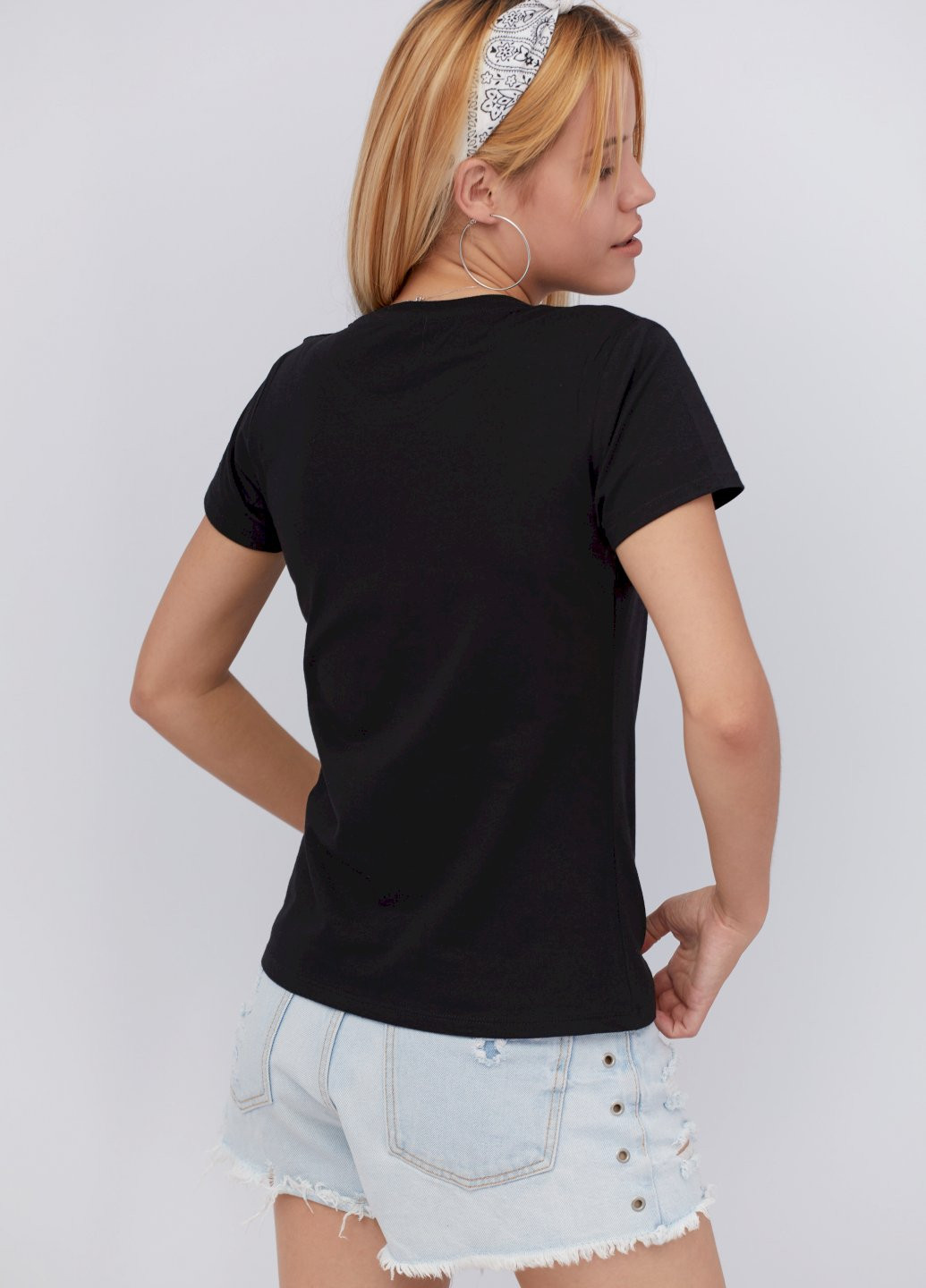 Черная демисезон футболка женская basic YAPPI
