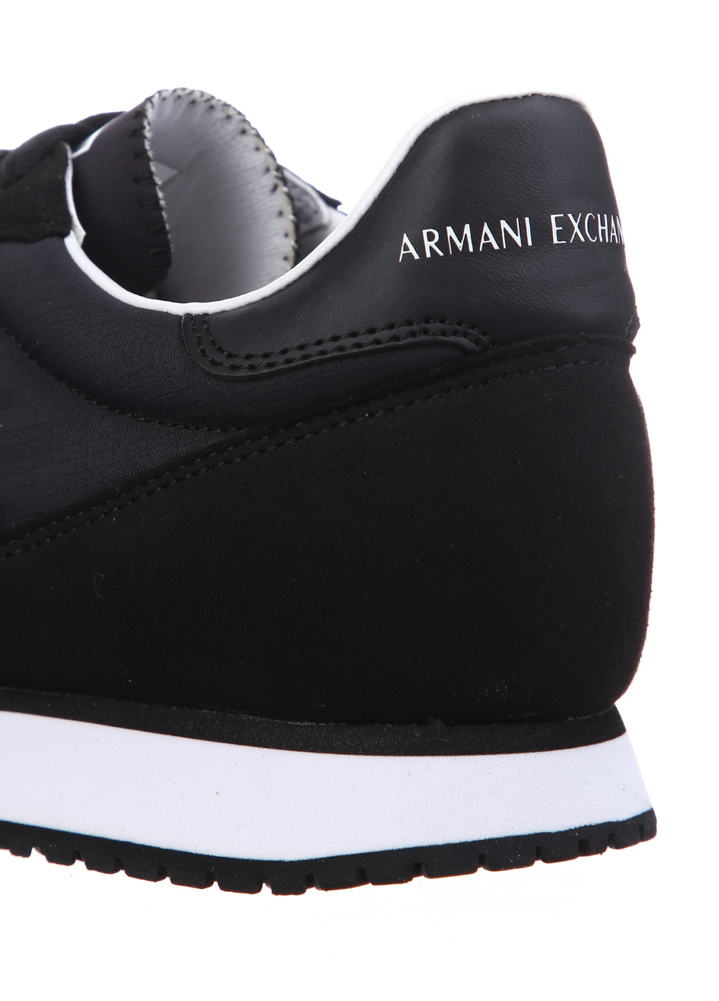 Черные демисезонные кроссовки Armani Exchange