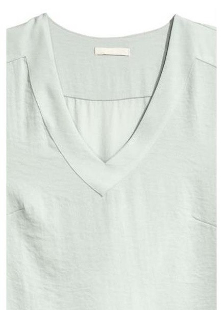 Светло-серая атласная блузка H&M