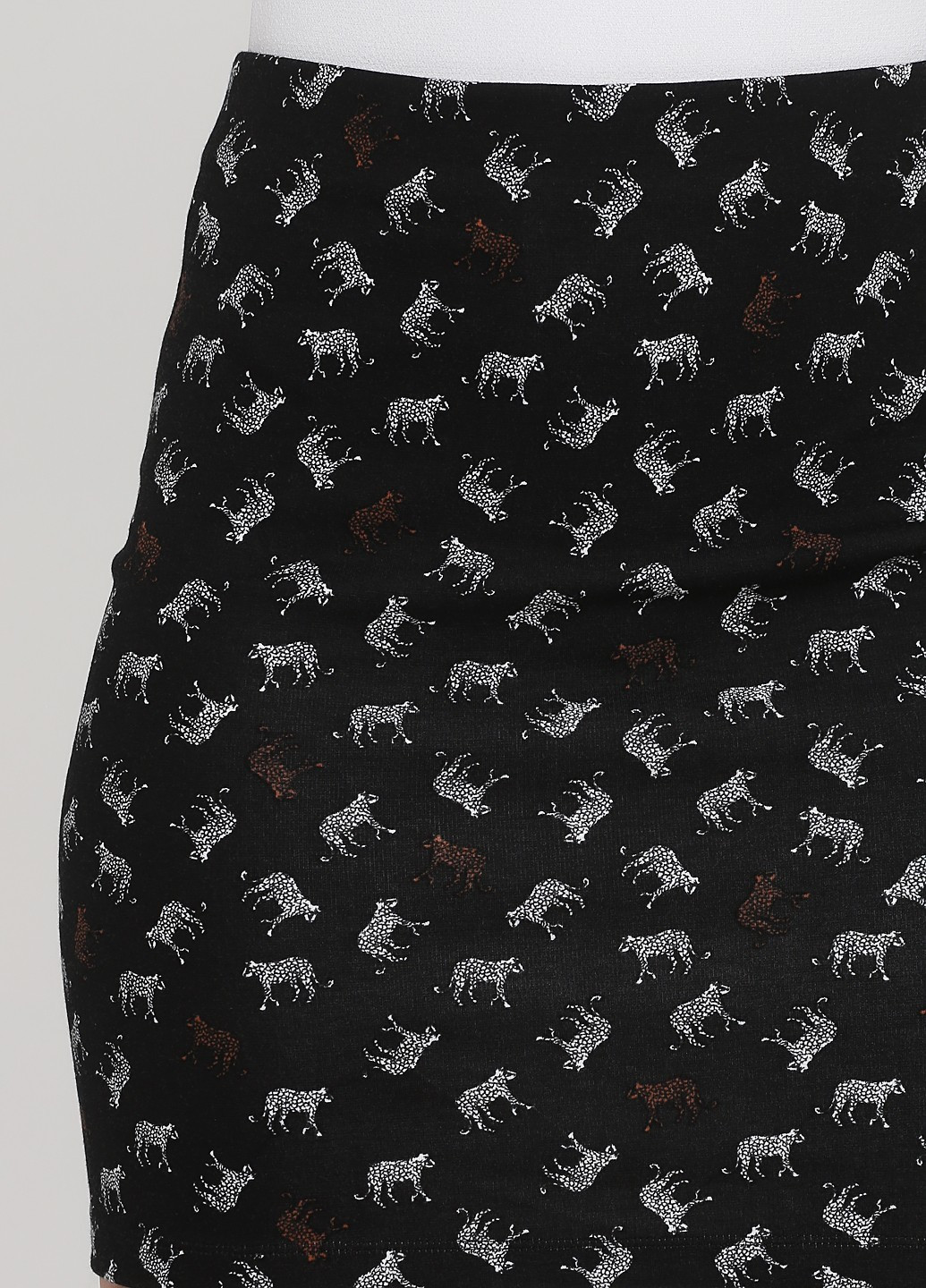 Черная с рисунком юбка C&A